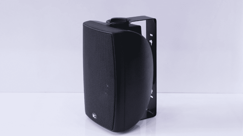 Loa treo tường ITC HC-530B sử dụng phổ biến nhờ độ bền, chất âm tốt và phối ghép linh hoạt
